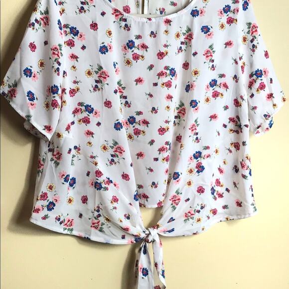 ACTIVE USA Floral Print Tie Front Top - Sz Lg - Picture 3 of 5